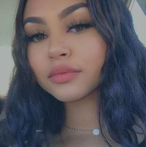 Meet your Posher, Dianira